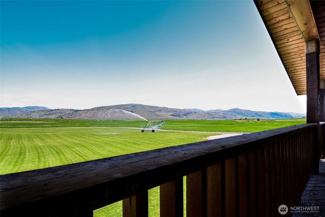 2034 Pine Creek Road, Tonasket, WA 98855