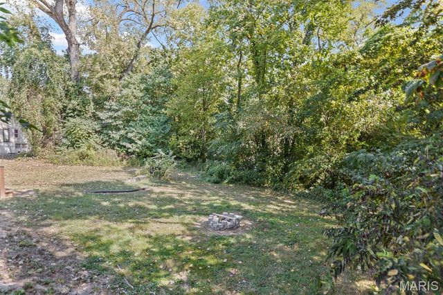 725 Park Drive, Alton, IL 62002