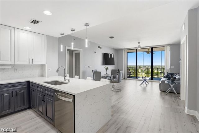 5781 Cape Harbour DR 906, Cape Coral, FL 33914