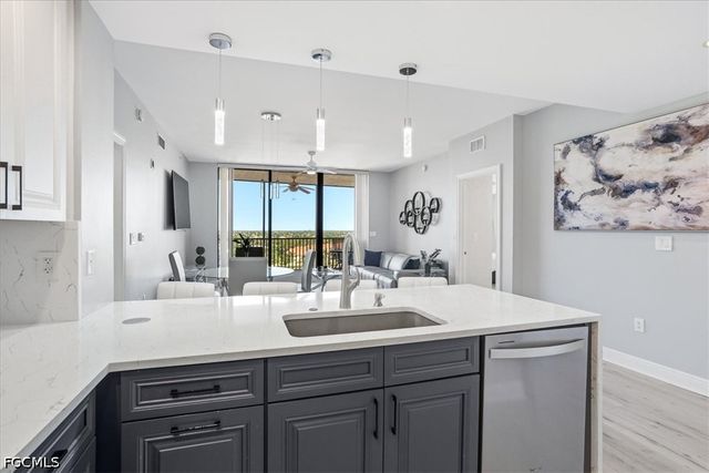 5781 Cape Harbour DR 906, Cape Coral, FL 33914