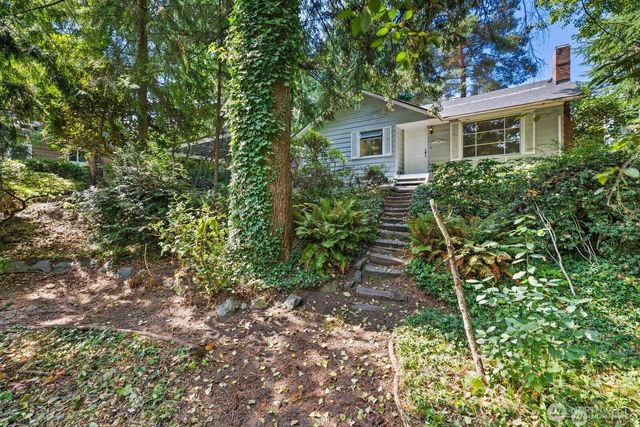 9525 7th Avenue NW, Seattle, WA 98117