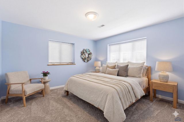 4170 WISCONSIN AVE, Rapid City, SD 57701