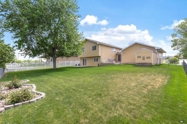 4170 WISCONSIN AVE, Rapid City, SD 57701