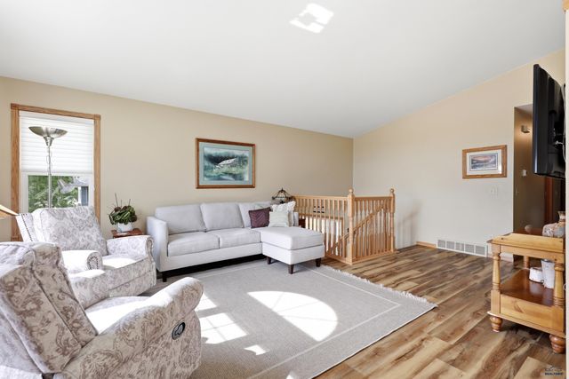 4170 WISCONSIN AVE, Rapid City, SD 57701