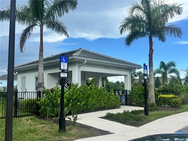 8528 DAYBREAK STREET, Sarasota, FL 34241