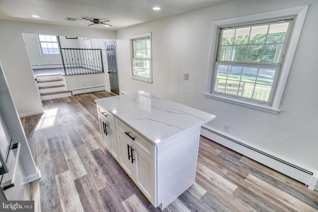 370 BEVERLY RD, Camp Hill, PA 17011