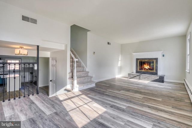 370 BEVERLY RD, Camp Hill, PA 17011