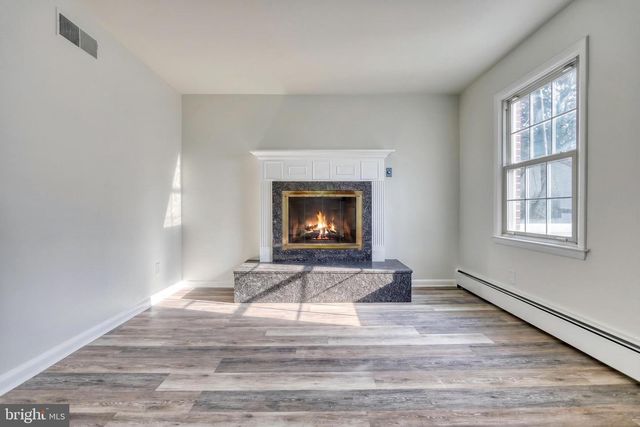 370 BEVERLY RD, Camp Hill, PA 17011