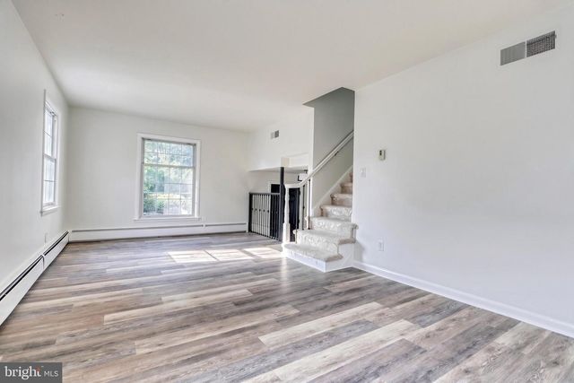370 BEVERLY RD, Camp Hill, PA 17011