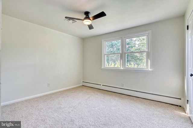 370 BEVERLY RD, Camp Hill, PA 17011