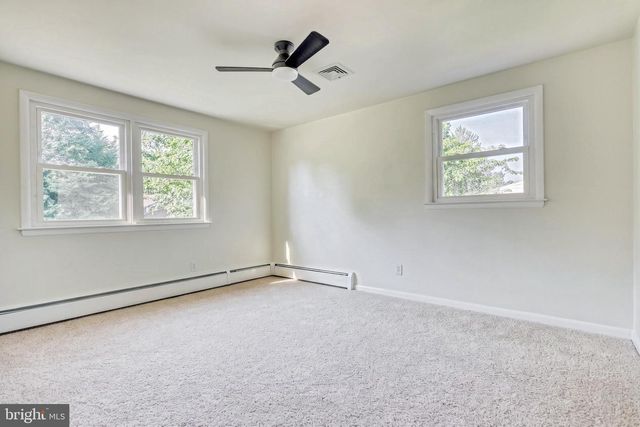 370 BEVERLY RD, Camp Hill, PA 17011