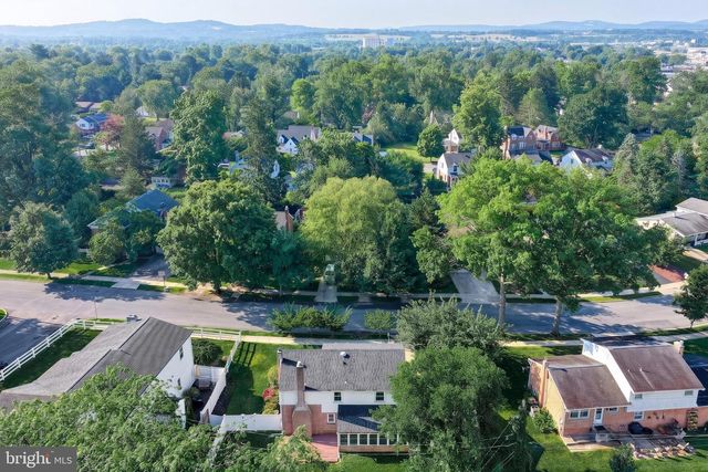 370 BEVERLY RD, Camp Hill, PA 17011