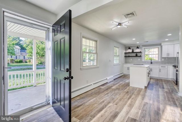 370 BEVERLY RD, Camp Hill, PA 17011