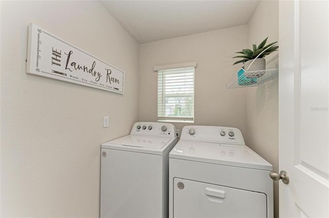 3915 DIRECT GREEN PLACE, Bradenton, FL 34208