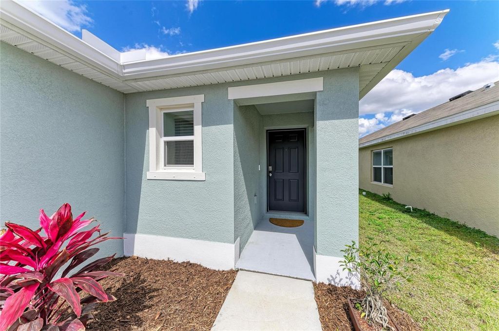 Image 3 of property listing at 3915 DIRECT GREEN PLACE, Bradenton, FL 34208