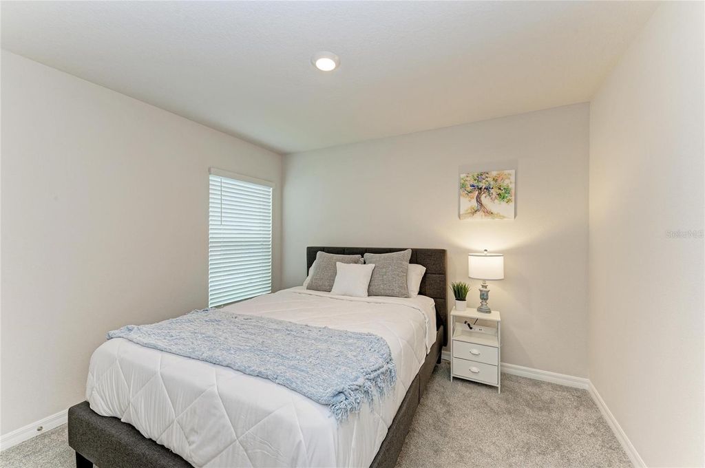 Image 21 of property listing at 3915 DIRECT GREEN PLACE, Bradenton, FL 34208