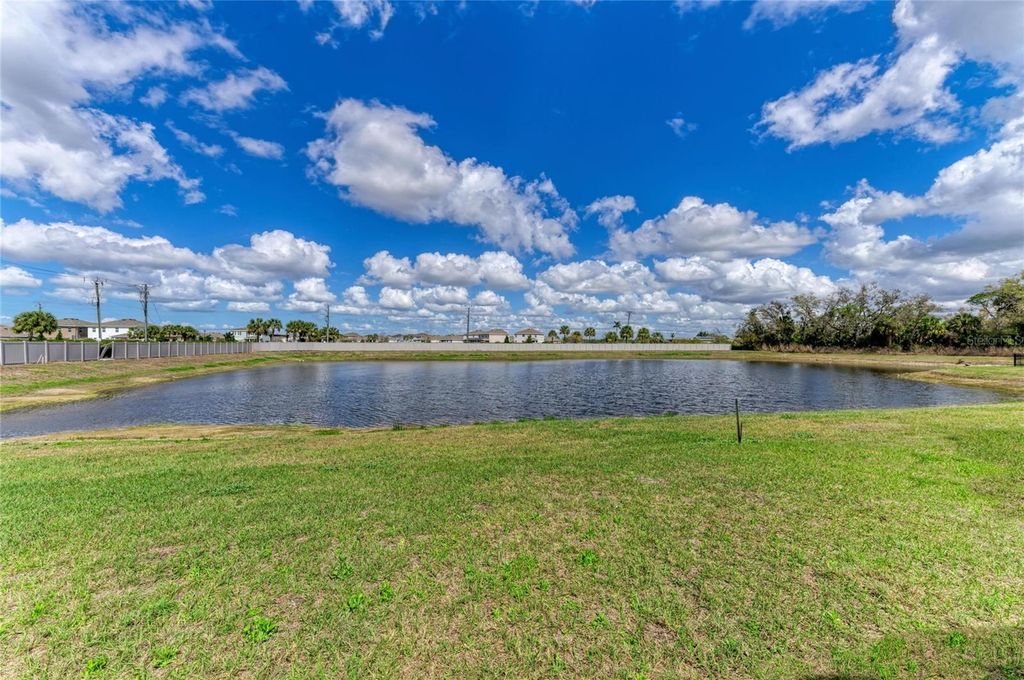 Image 26 of property listing at 3915 DIRECT GREEN PLACE, Bradenton, FL 34208