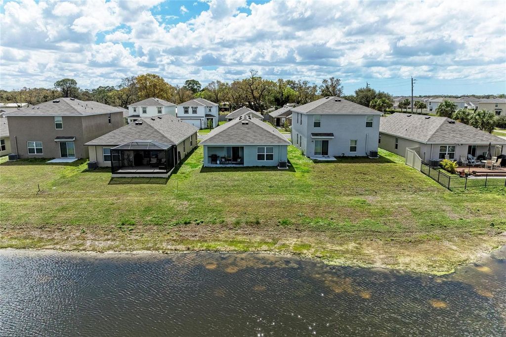 Image 28 of property listing at 3915 DIRECT GREEN PLACE, Bradenton, FL 34208