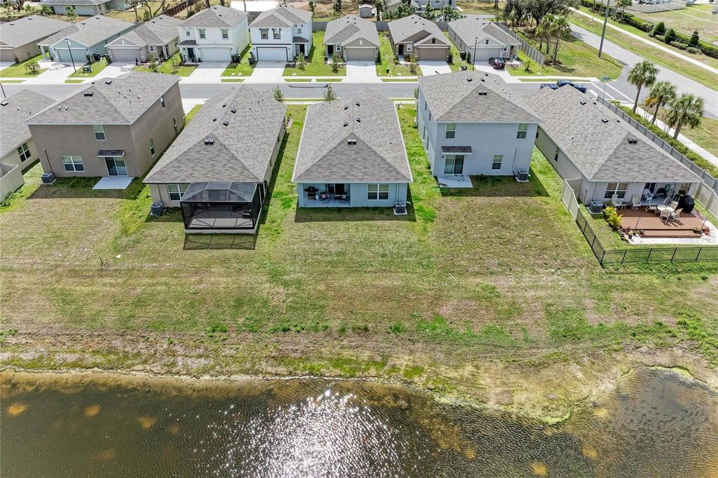 Image 29 of property listing at 3915 DIRECT GREEN PLACE, Bradenton, FL 34208