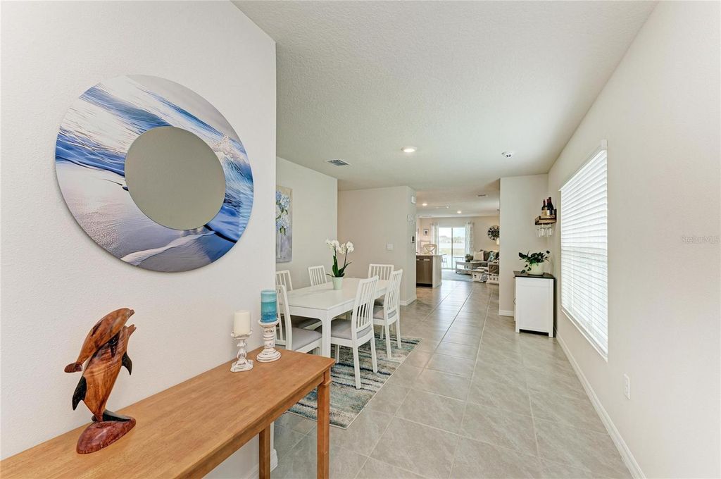 Image 4 of property listing at 3915 DIRECT GREEN PLACE, Bradenton, FL 34208