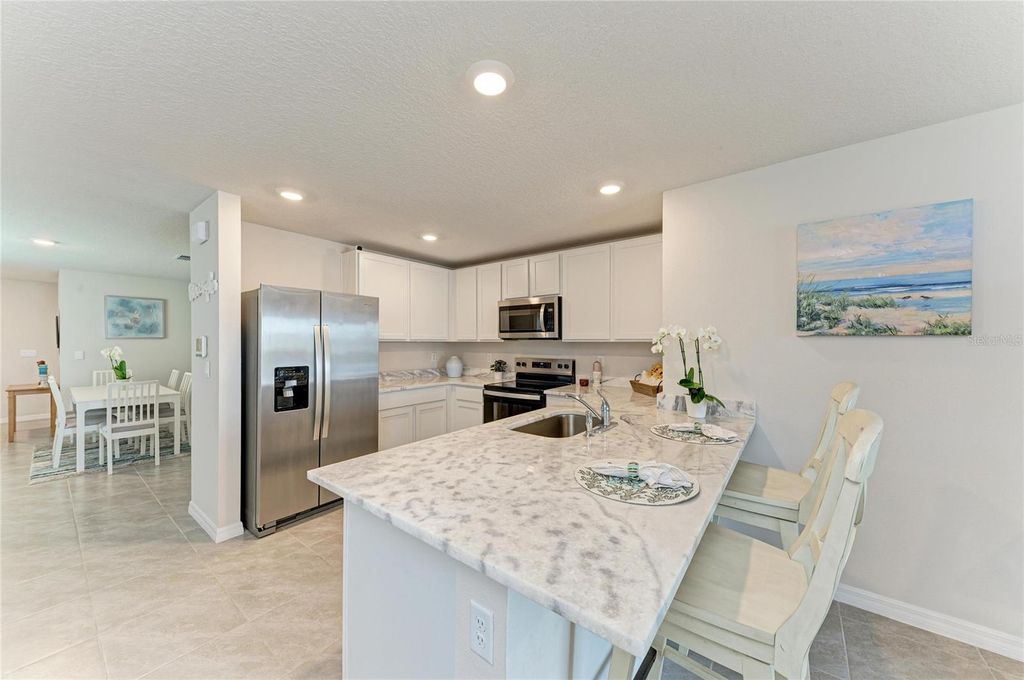 Image 7 of property listing at 3915 DIRECT GREEN PLACE, Bradenton, FL 34208