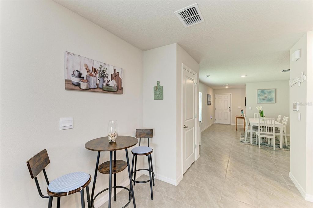 Image 10 of property listing at 3915 DIRECT GREEN PLACE, Bradenton, FL 34208