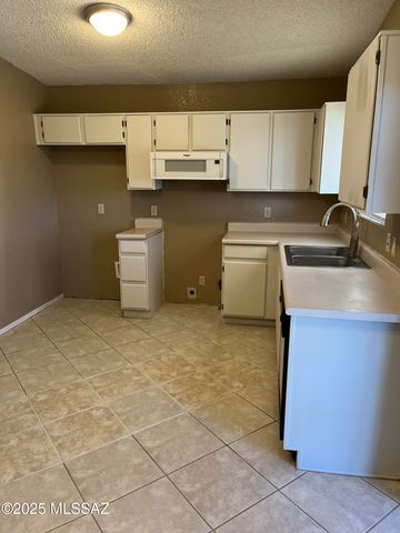 5361 S Via Galapagos, Tucson, AZ 85706