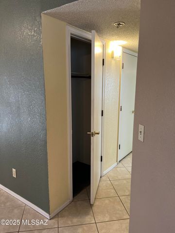 5361 S Via Galapagos, Tucson, AZ 85706