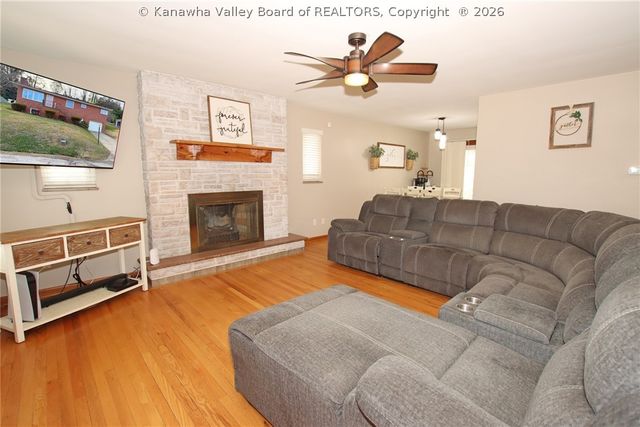 303 Knollwood Drive, Charleston, WV 25302