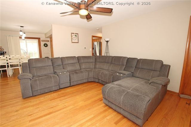 303 Knollwood Drive, Charleston, WV 25302