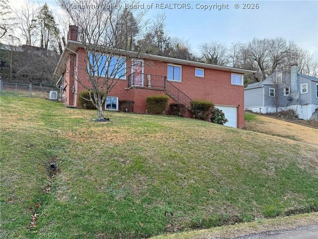 303 Knollwood Drive, Charleston, WV 25302