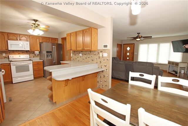 303 Knollwood Drive, Charleston, WV 25302