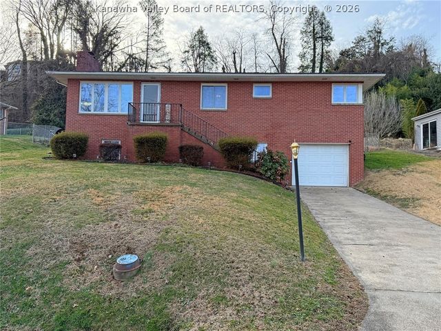 303 Knollwood Drive, Charleston, WV 25302