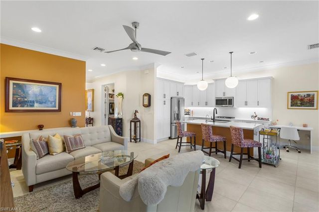 11528 Jacaranda DR, Naples, FL 34120