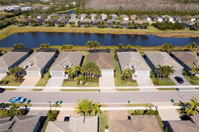 11528 Jacaranda DR, Naples, FL 34120