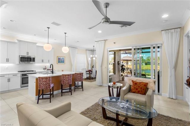 11528 Jacaranda DR, Naples, FL 34120