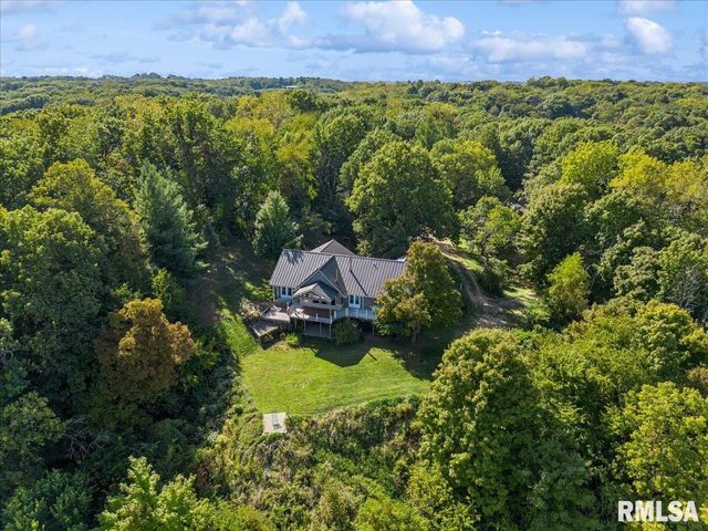 1650 468th Avenue, Clinton, IA 52732