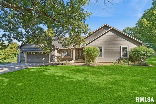 1650 468th Avenue, Clinton, IA 52732