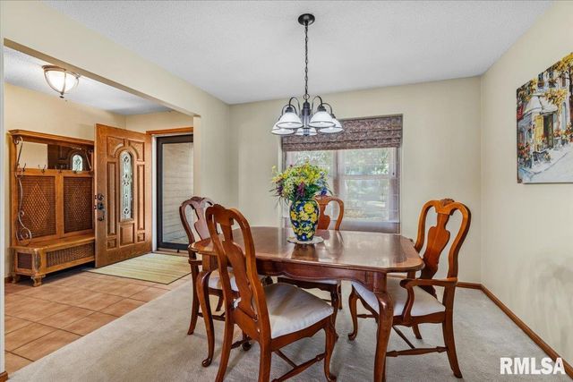 1650 468th Avenue, Clinton, IA 52732