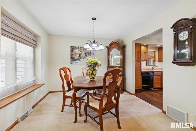 1650 468th Avenue, Clinton, IA 52732