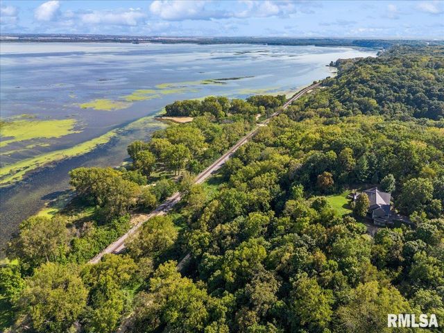 1650 468th Avenue, Clinton, IA 52732