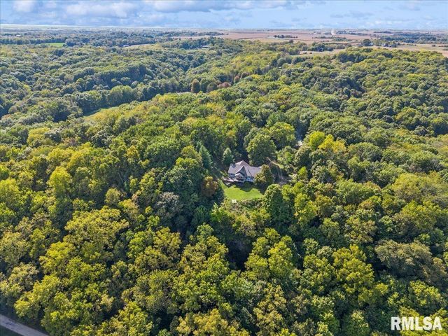 1650 468th Avenue, Clinton, IA 52732