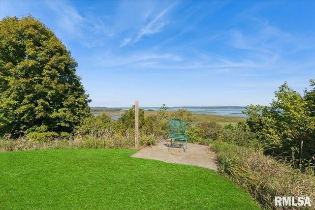 1650 468th Avenue, Clinton, IA 52732