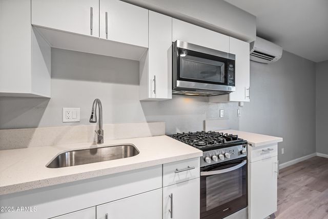 3025 N 32nd Street 23, Phoenix, AZ 85018