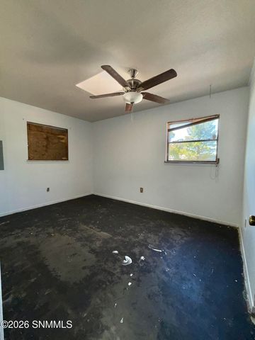 2010 Garrison Road, Las Cruces, NM 88001