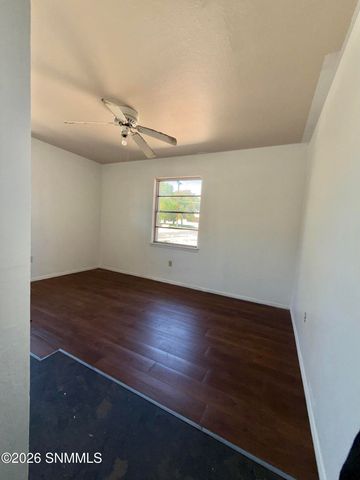 2010 Garrison Road, Las Cruces, NM 88001