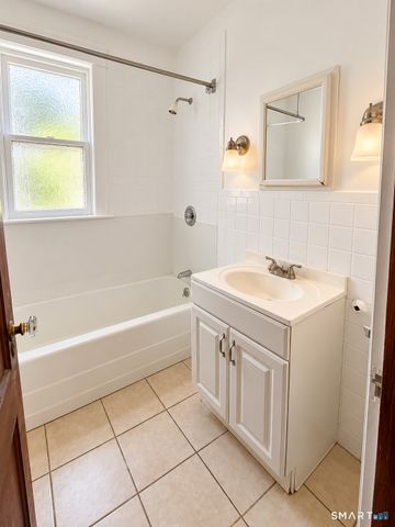 60 Gorham Avenue 1st, Hamden, CT 06514