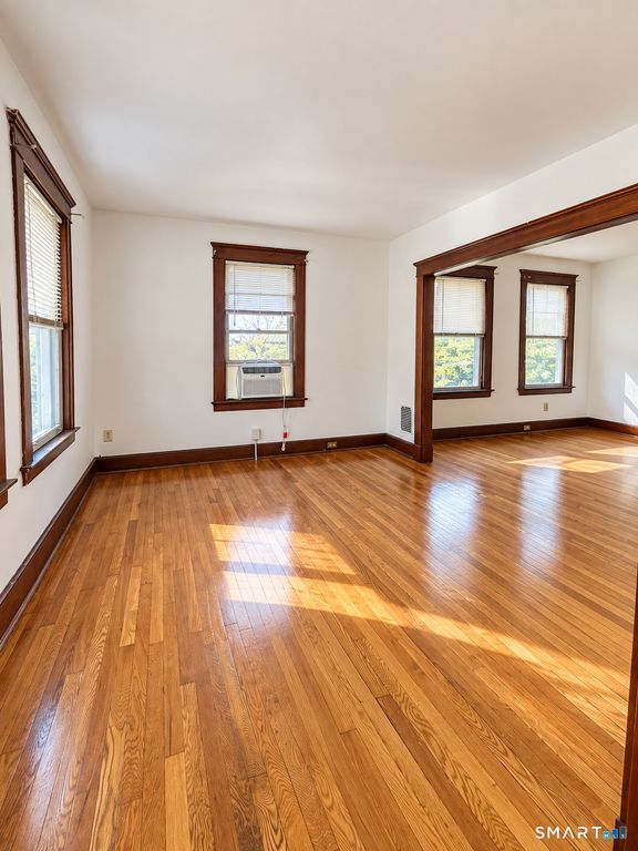 60 Gorham Avenue 1st, Hamden, CT 06514