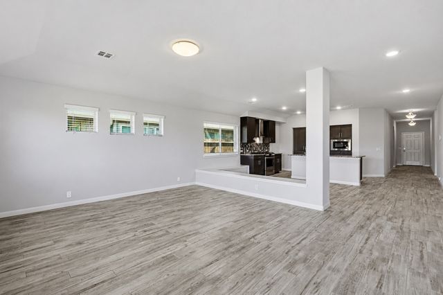 505 Bermuda Avenue, Lancaster, TX 75146