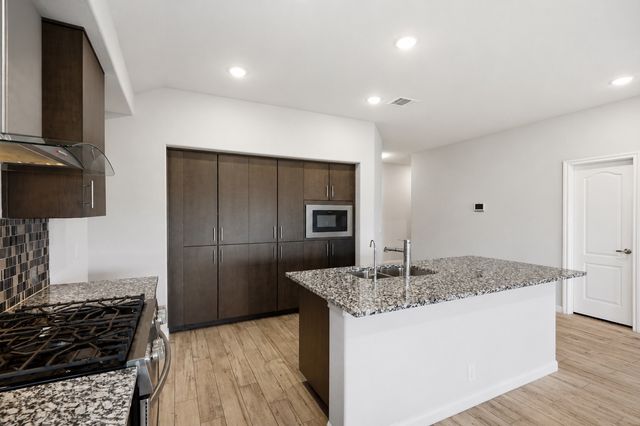 505 Bermuda Avenue, Lancaster, TX 75146